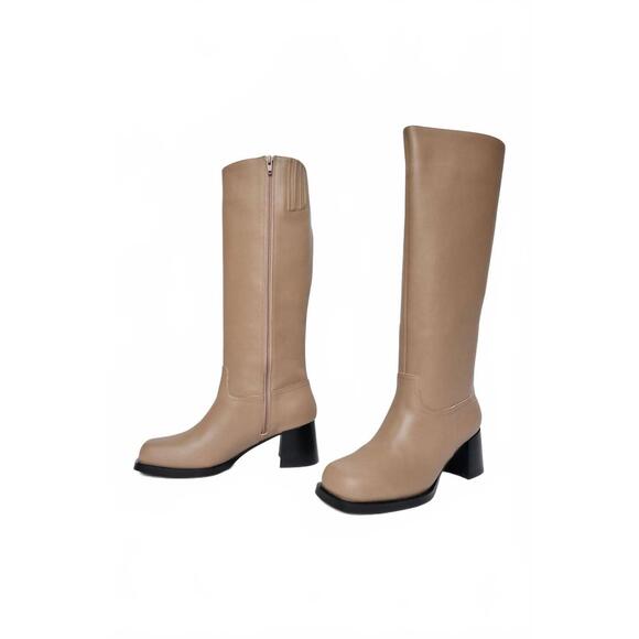 INTENTIONALLY BLANK Shoes - NEW INTENTIONALLY BLANK women's alibi boot in mushroom